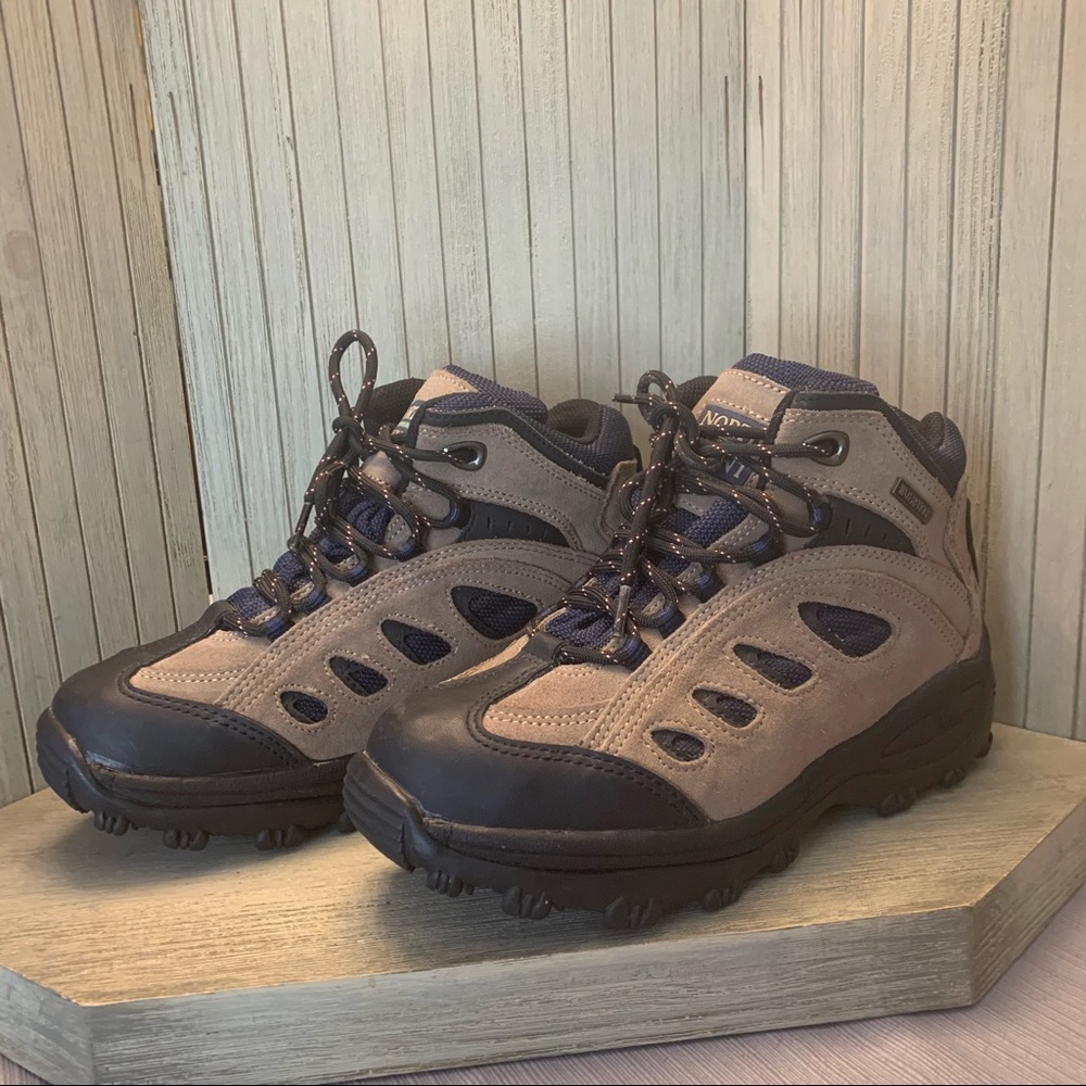 Flawless Northpoint Waterproof Sierra Hiking Boots 8.5